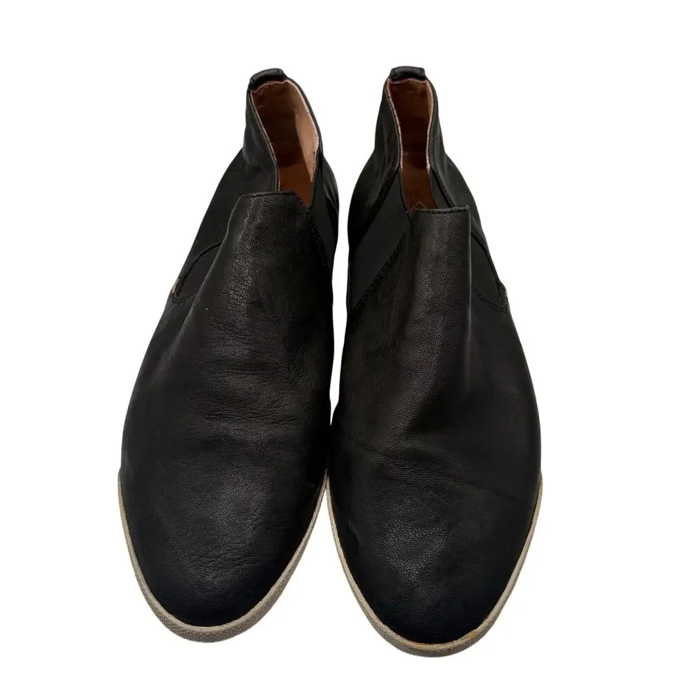Frye Black Leather Slip On Flats Loafers Men’s Neutral Classic Preppy Minimal